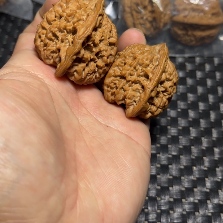文玩核桃吊坠满天星