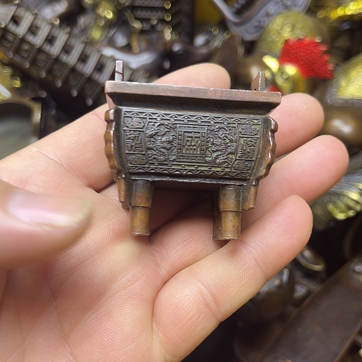 诚信经营精美铜器