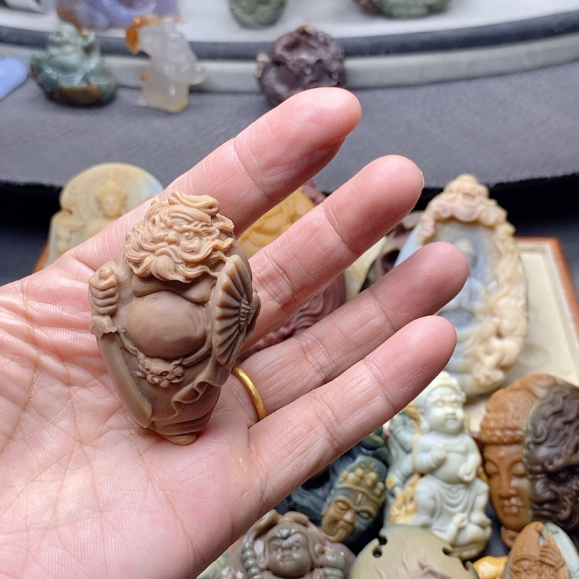 【闪购商品】定制石英质玉吊坠未镶嵌