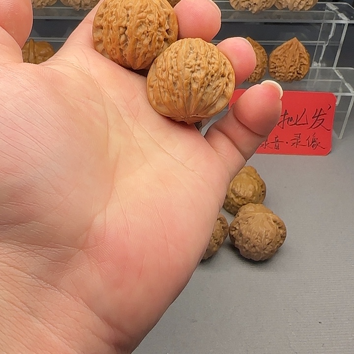 一***。核桃铁锤妹妹文玩核桃