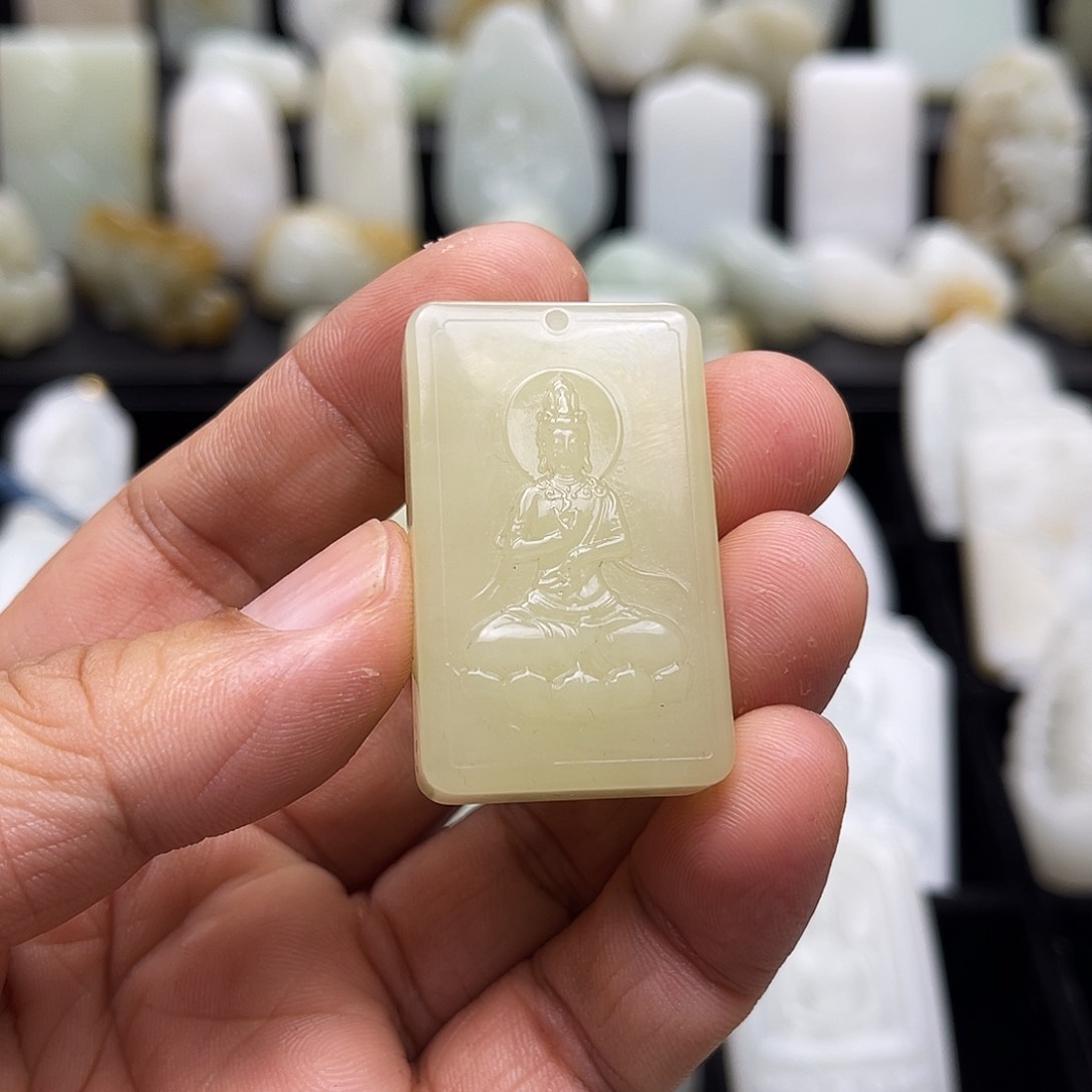 和田玉颈饰未镶嵌