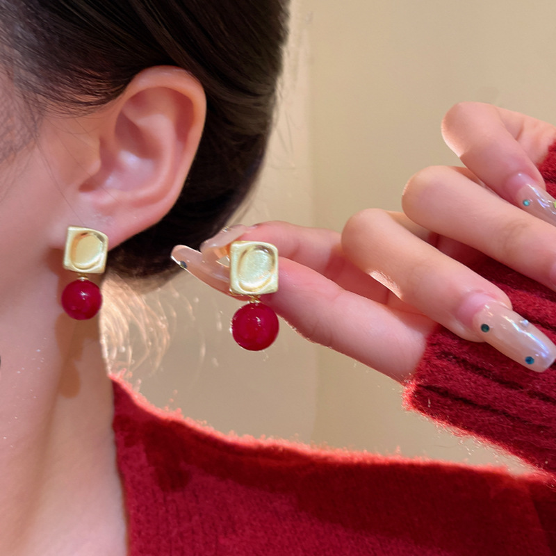 铜合金耳饰 安可拉红珠子耳环时尚百搭气质哑光磨砂拉丝耳钉32