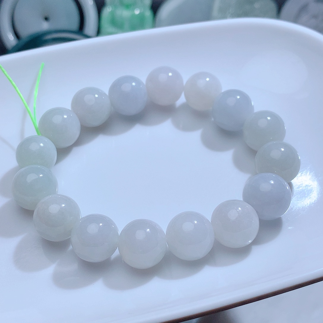 翡翠颈饰未镶嵌2696。