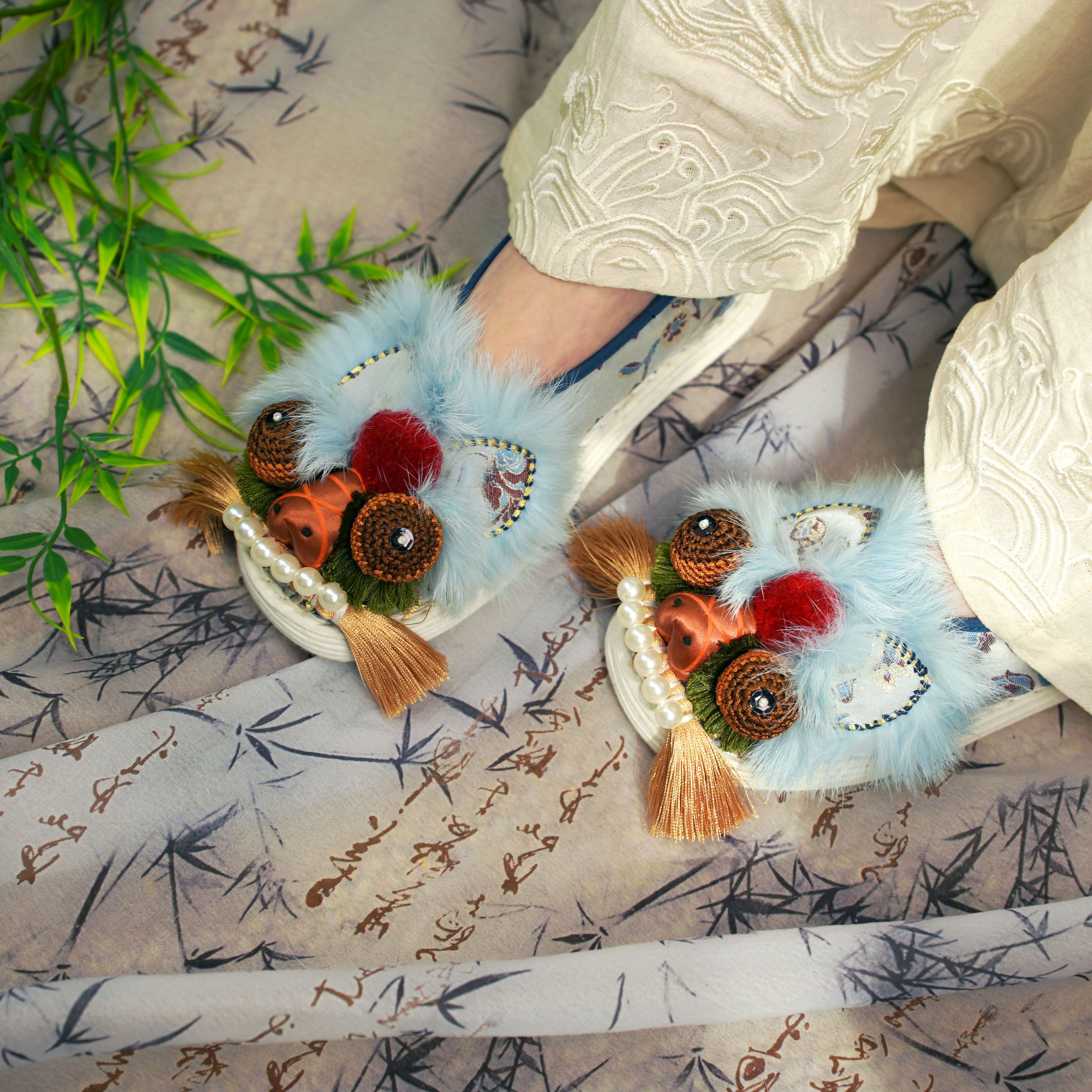 今惜古非遗重工刺绣成人女款手工绣花老虎鞋百搭保暖手工布鞋冬季