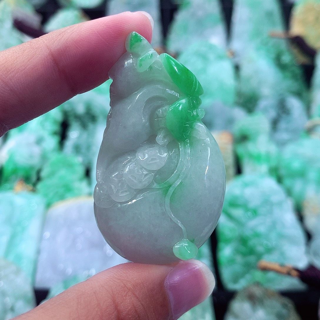 翡翠未镶嵌吊坠(不含链)