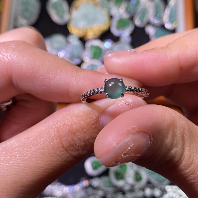 【闪购商品】翡翠颈饰未镶嵌天然