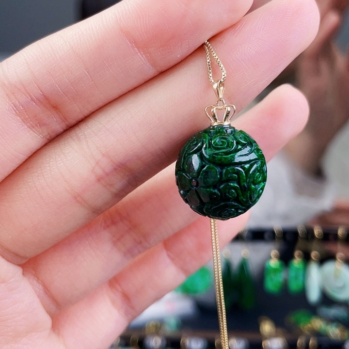 翡翠颈饰18K金镶嵌饰品