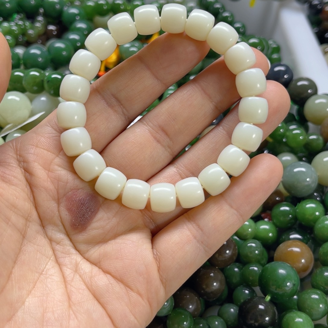 未镶嵌手链和田玉