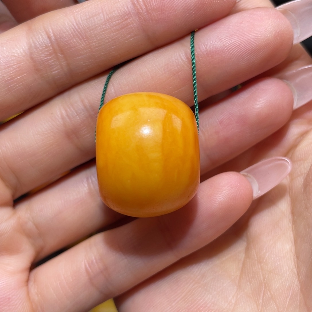 【闪购商品】琥珀裸石未镶嵌墩子