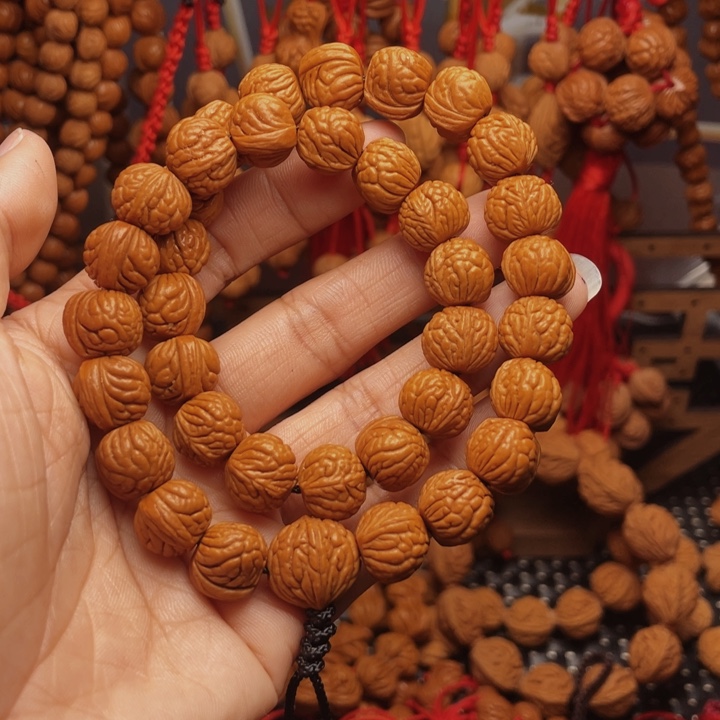 木质类龙纹桃枭挂件