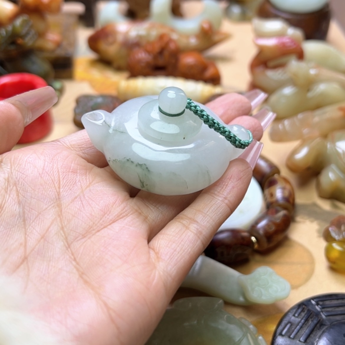 【闪购商品】蛇纹石玉颈饰未镶嵌