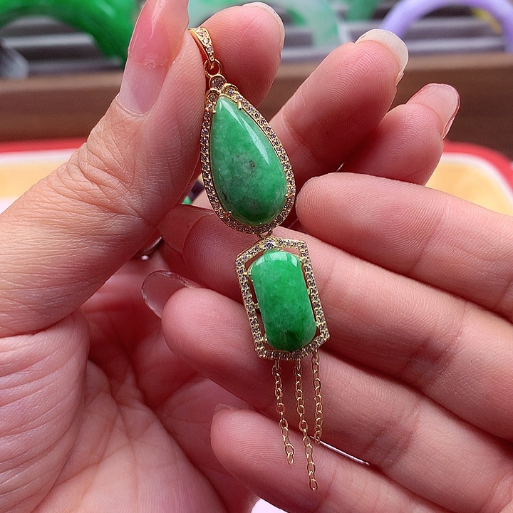 翡翠颈饰银S925镶嵌翡翠
