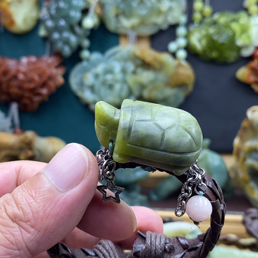 【闪购商品】未镶嵌岫玉手牌