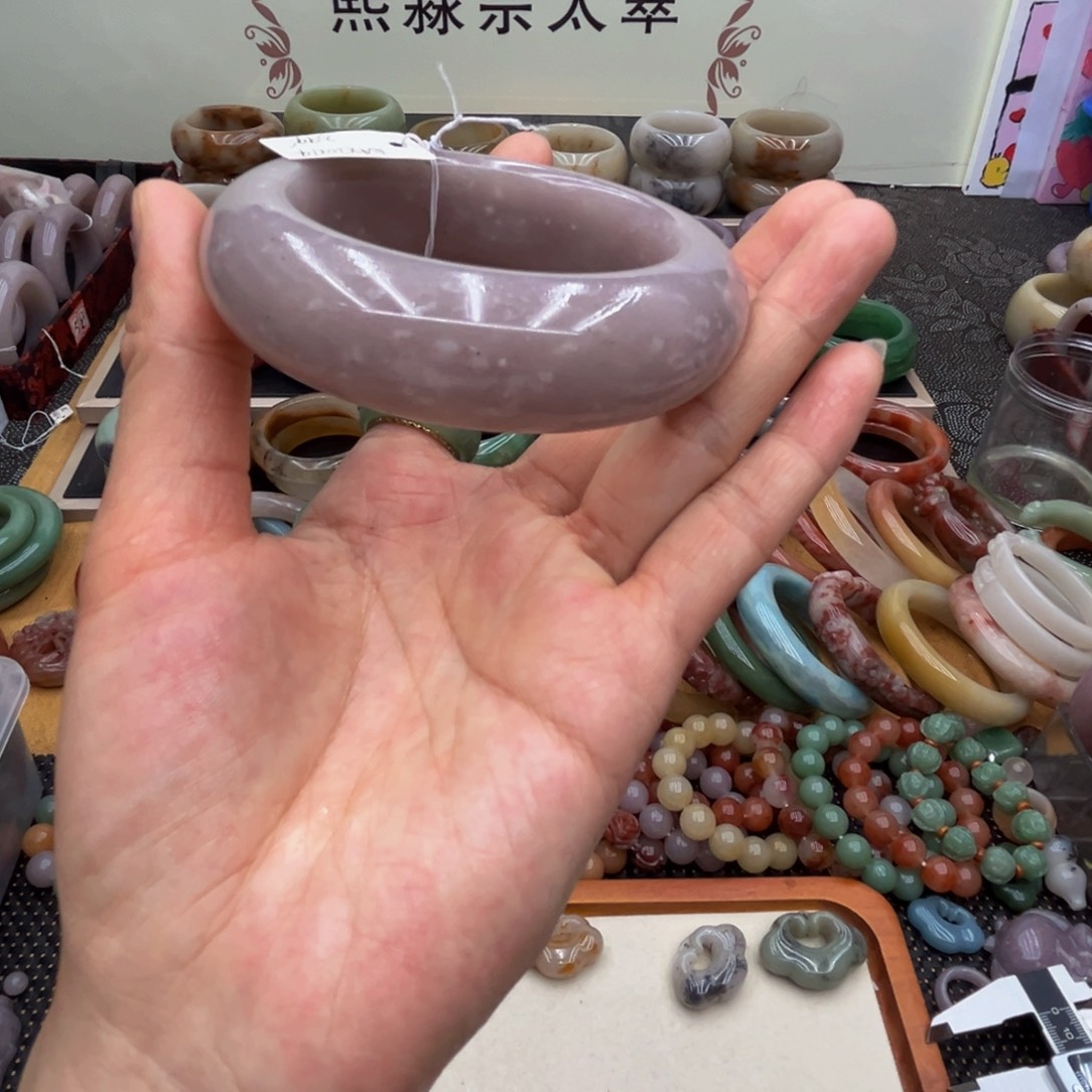 *****石英质玉未镶嵌圈口齐全