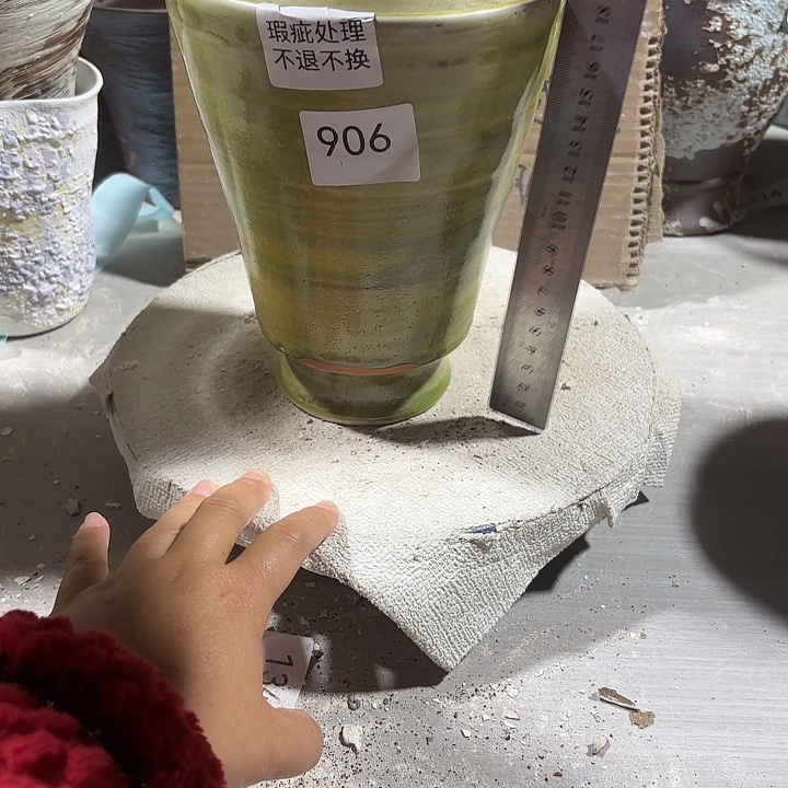 陶摆件高19，口14.5，瑕疵处理有孔，906