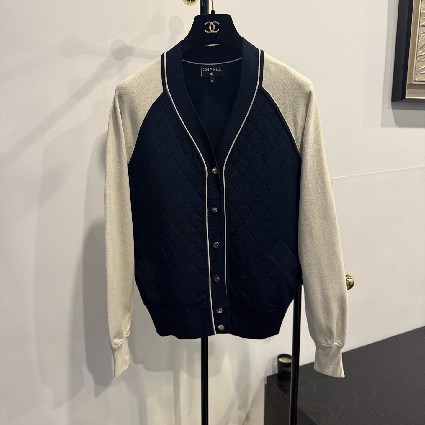 99新 Chanel/香奈儿 蓝色拼白色棒球衫 尺码36