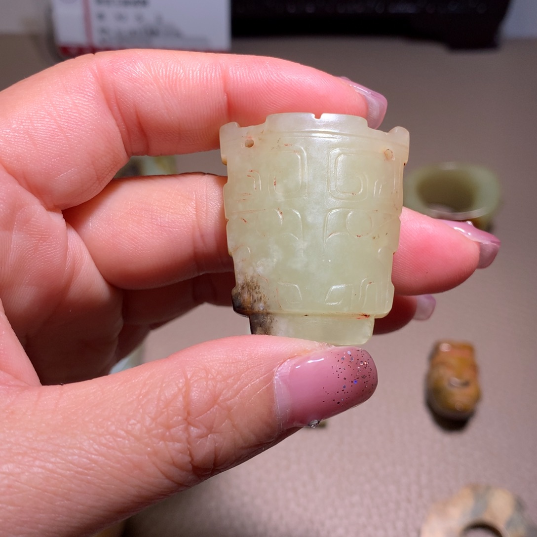 和田玉（糖玉）颈饰未镶嵌绿*