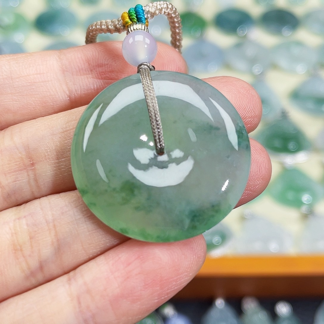 翡翠未镶嵌颈饰吊坠