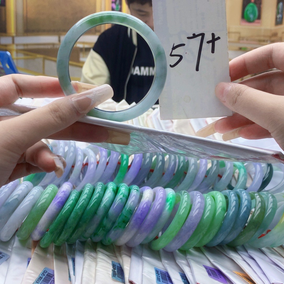 翡翠未镶嵌手镯uu