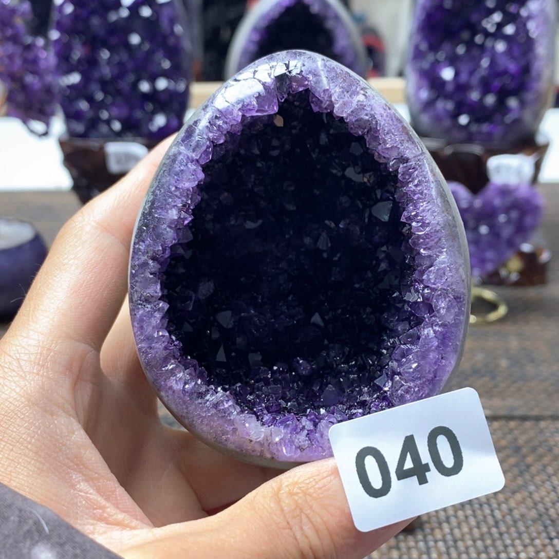 紫晶未镶嵌大型摆件（非配饰）