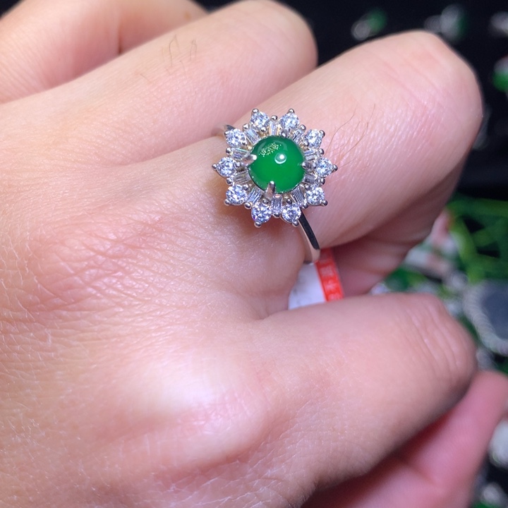 【闪购商品】翡翠吊坠(不含链)银S925镶嵌天然翡翠