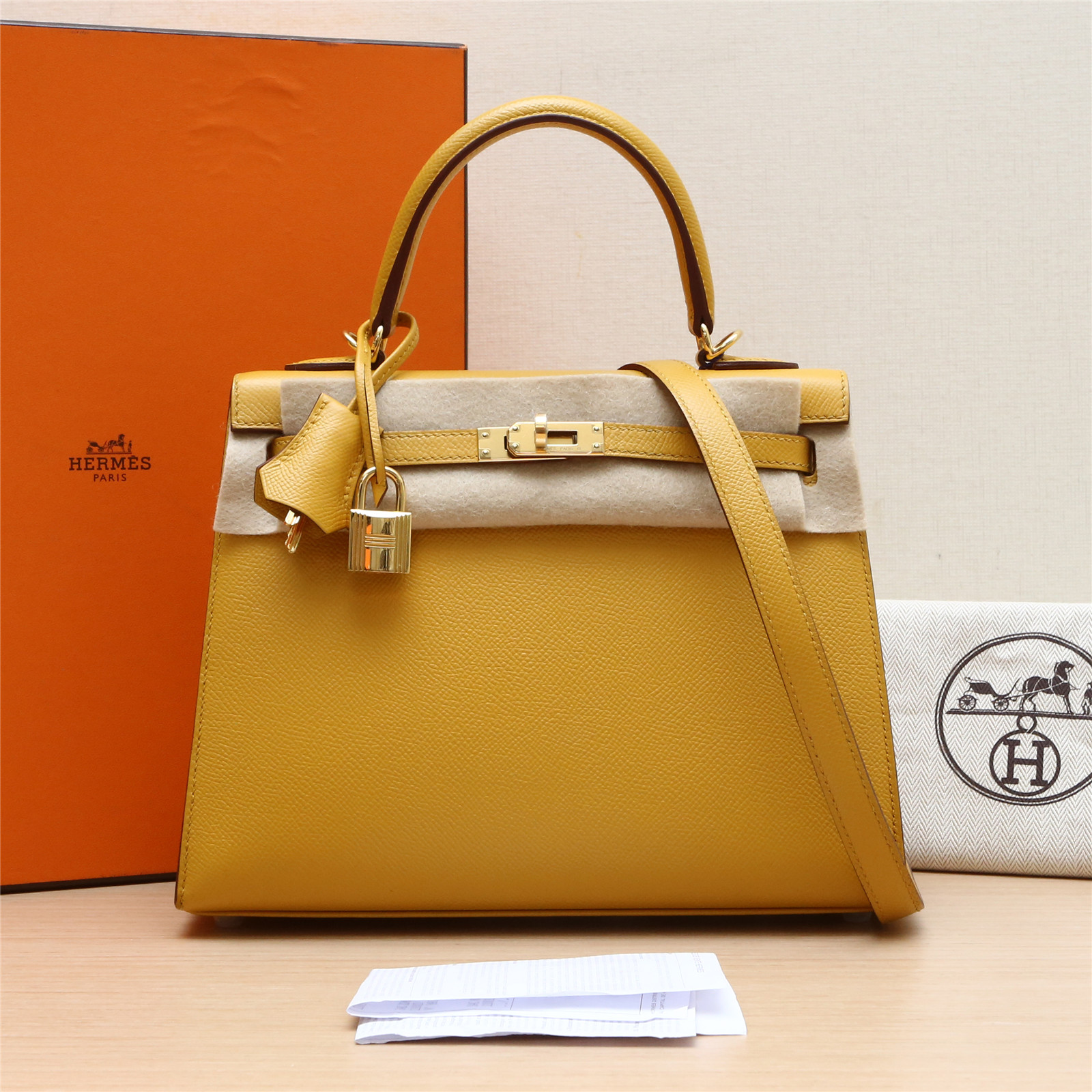 99新 Hermes/爱马仕 小花Jerry活动Kelly 25琥珀黄 Ep皮 Z金扣包