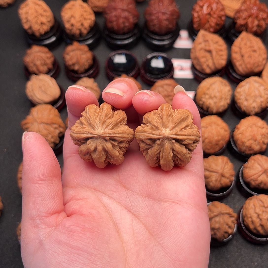 文玩核桃把件八棱王Z