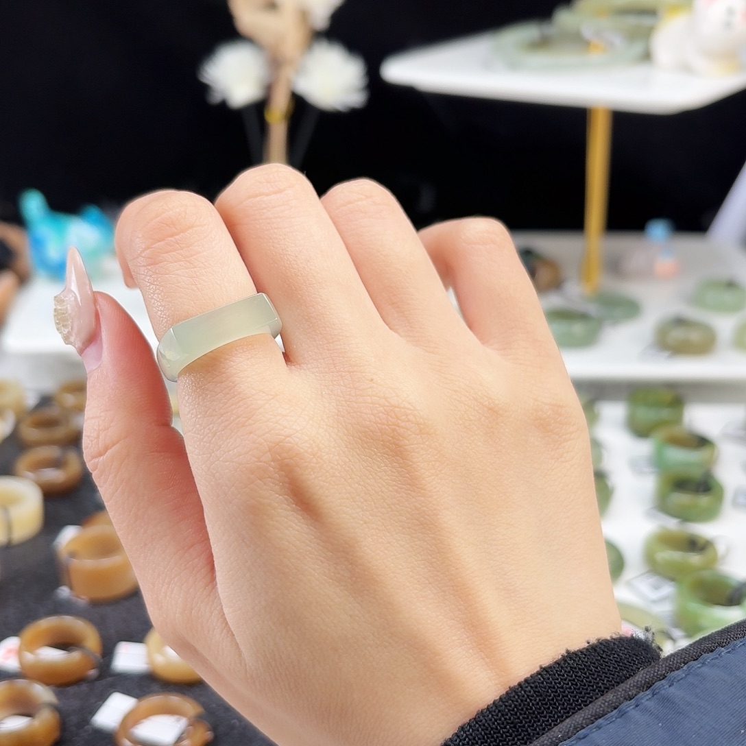 和田玉未镶嵌戒指P76冰晴水马鞍16.5不退换