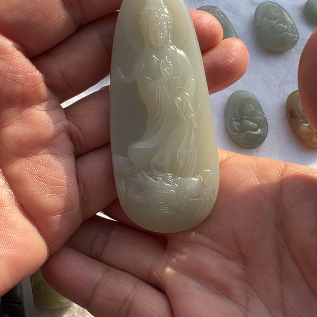 颈饰未镶嵌和田玉