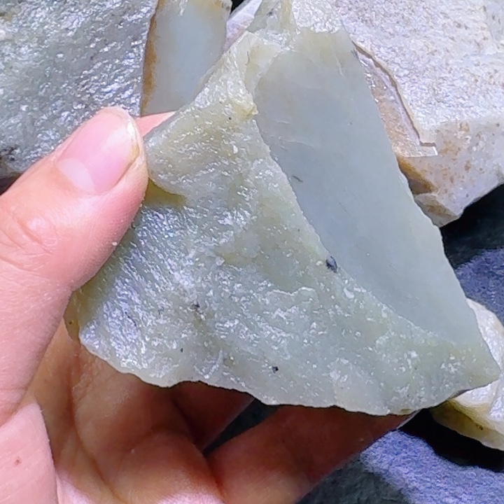 和田玉未镶嵌珠宝半成品