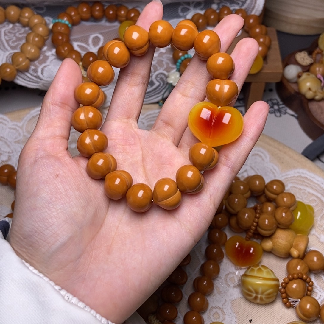 猴头核桃吊坠屁桃玻璃底卡14