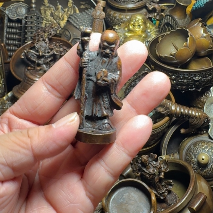 铜器摆件收收藏藏