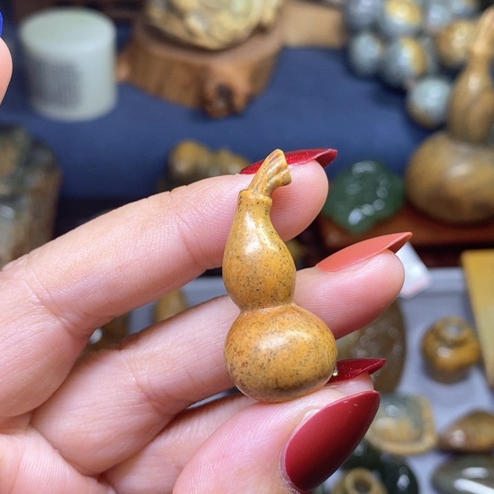 岫岩河磨玉（透闪石质玉）葫芦未镶嵌