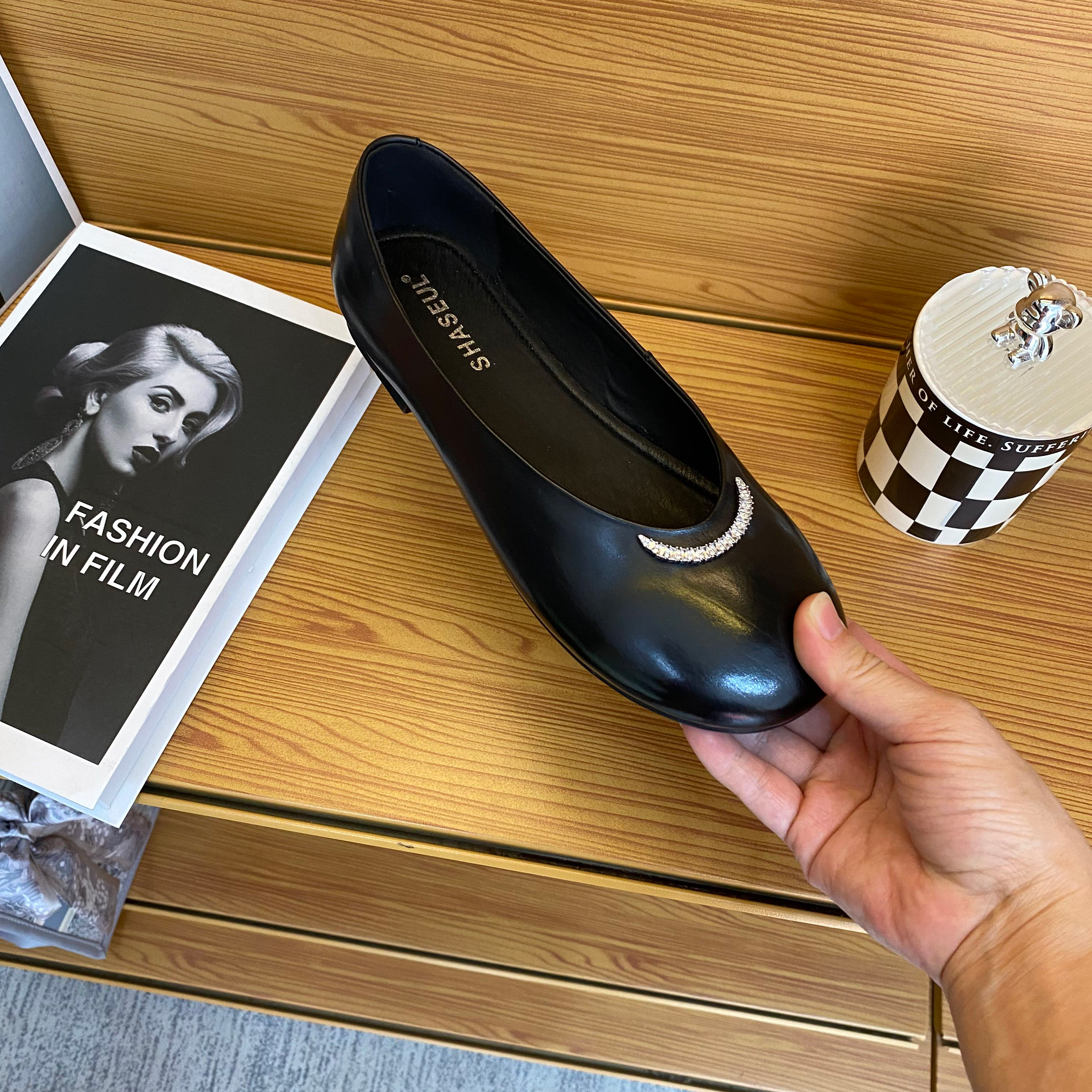 【现货】气质小单鞋真皮软底浅口低跟奶奶鞋圆头复古百搭黑色瓢鞋