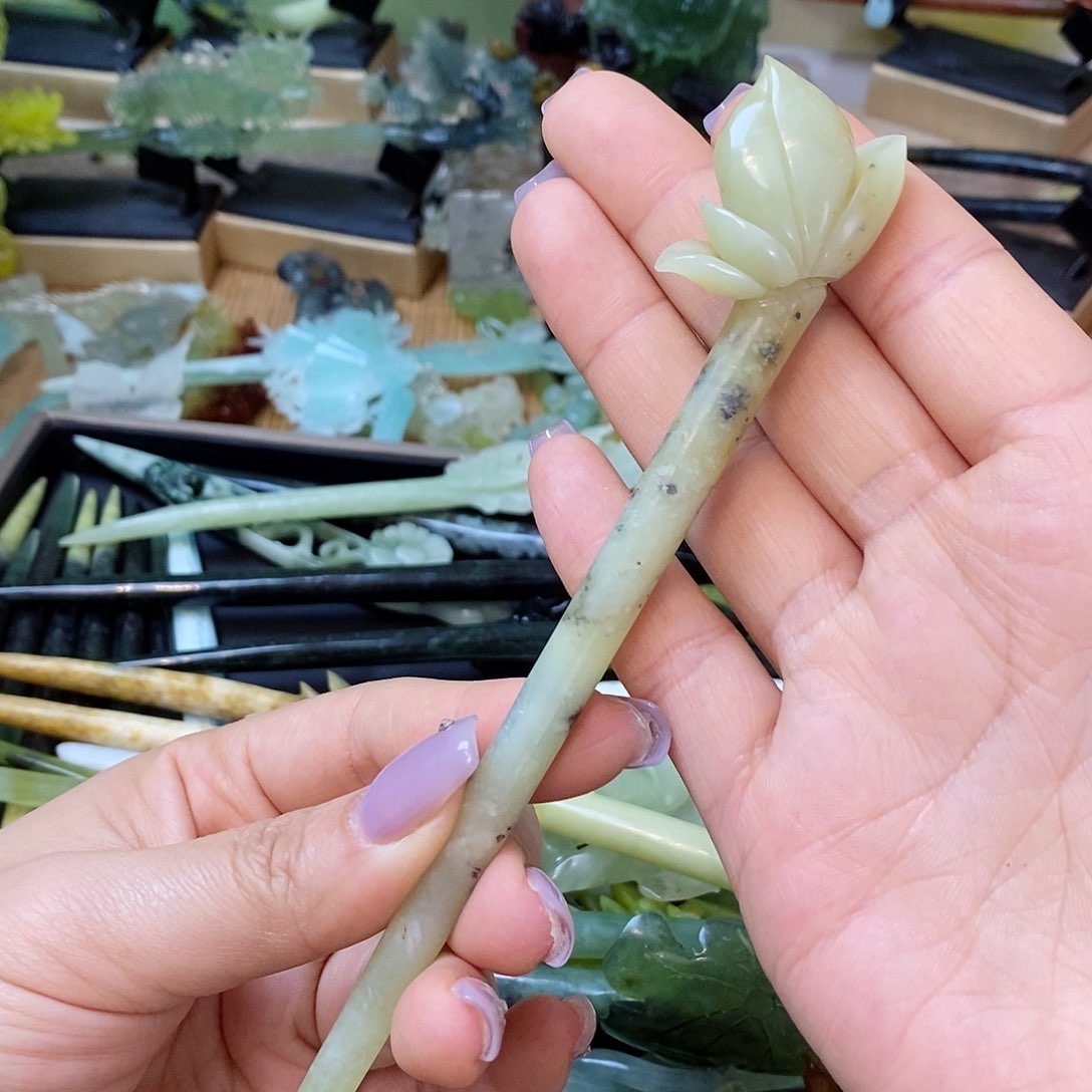 蛇纹石玉发簪未镶嵌