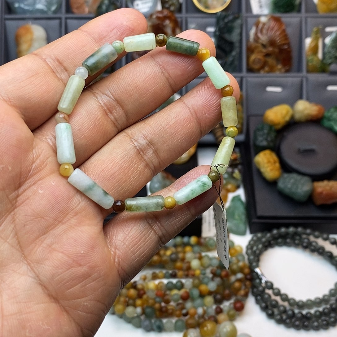 翡翠手串未镶嵌随行