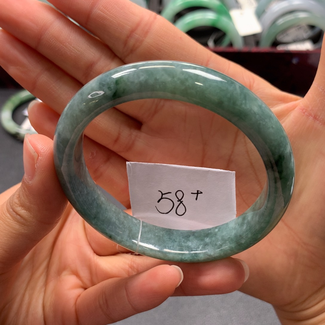 未镶嵌手镯翡翠手镯