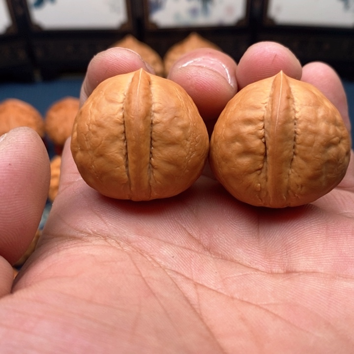 文玩核桃把件小海豚