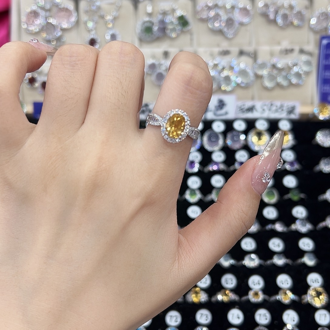 爱***始银S925镶嵌黄晶戒指