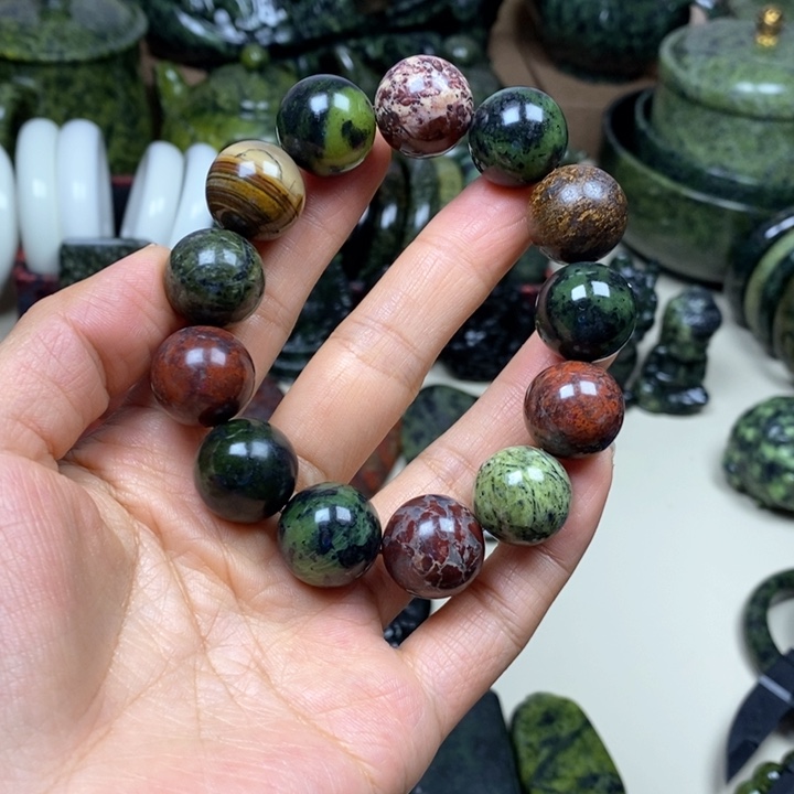 未镶嵌蛇纹石玉药王石卡18多宝