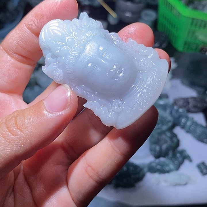 郑****定制翡翠未镶嵌我