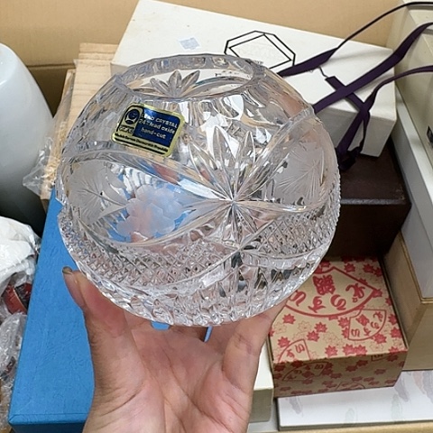 瓷器。瓷器。瓷器。  