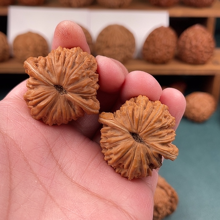 低***华把件文玩核桃文玩核桃平谷原生态四座楼38