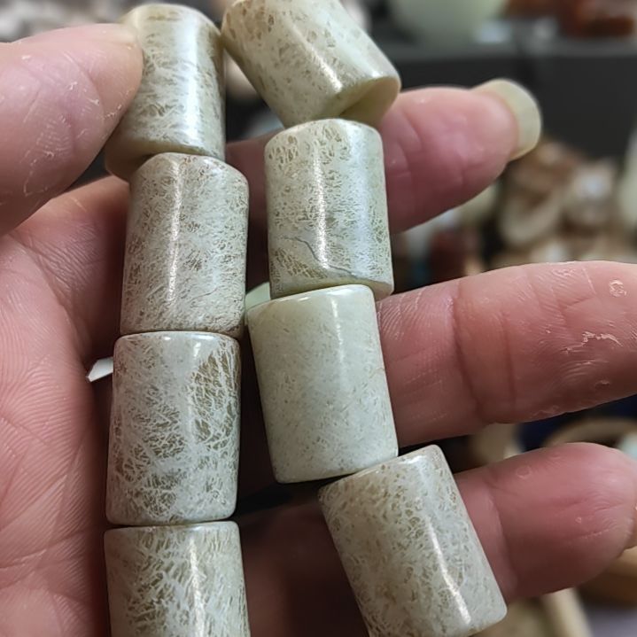 和田玉（糖玉）未镶嵌挂件