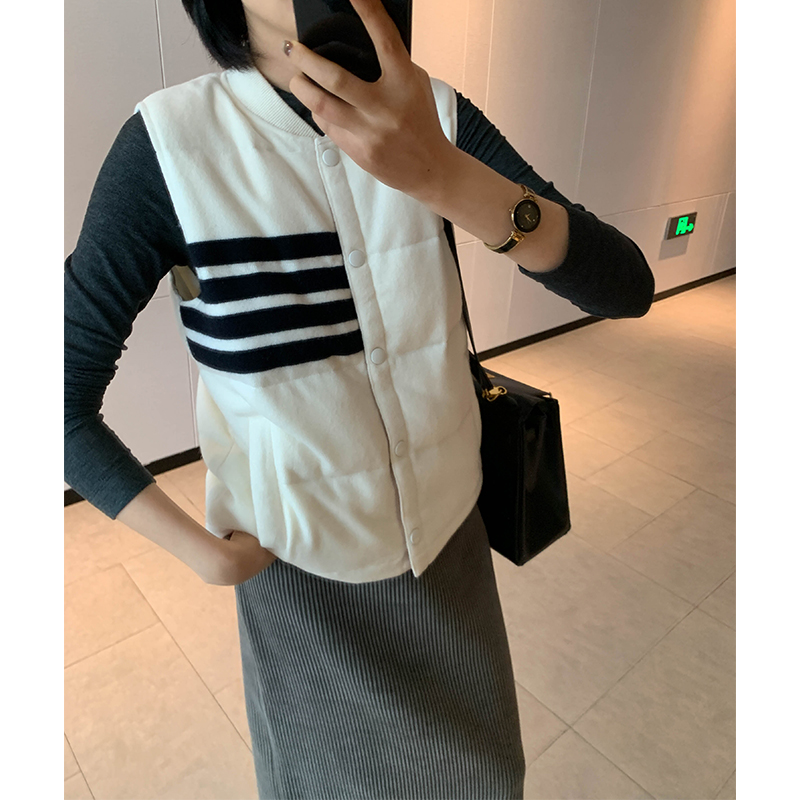 MYL 2024秋冬新品鹅绒拼接针织马甲无袖圆领单排扣通勤上衣