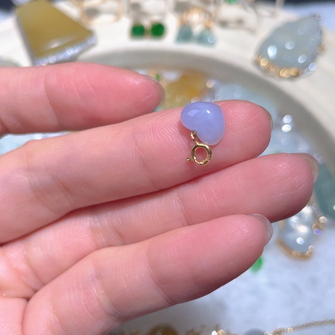 翡翠颈饰18K金镶嵌翡翠