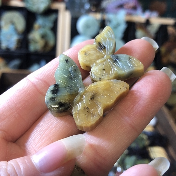 岫玉未镶嵌岫玉挂件