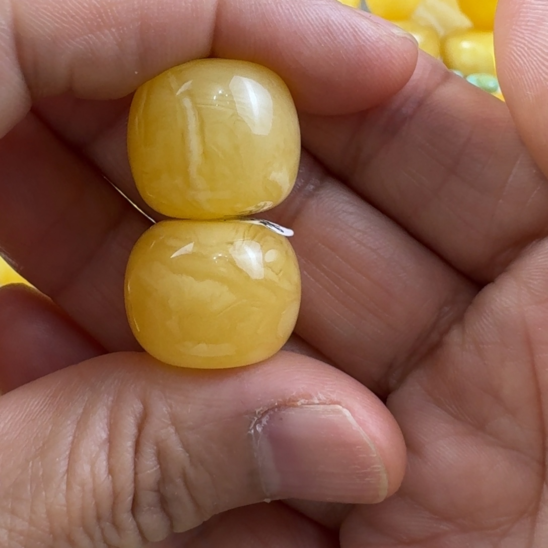 神***兮蜜蜡未镶嵌裸石35