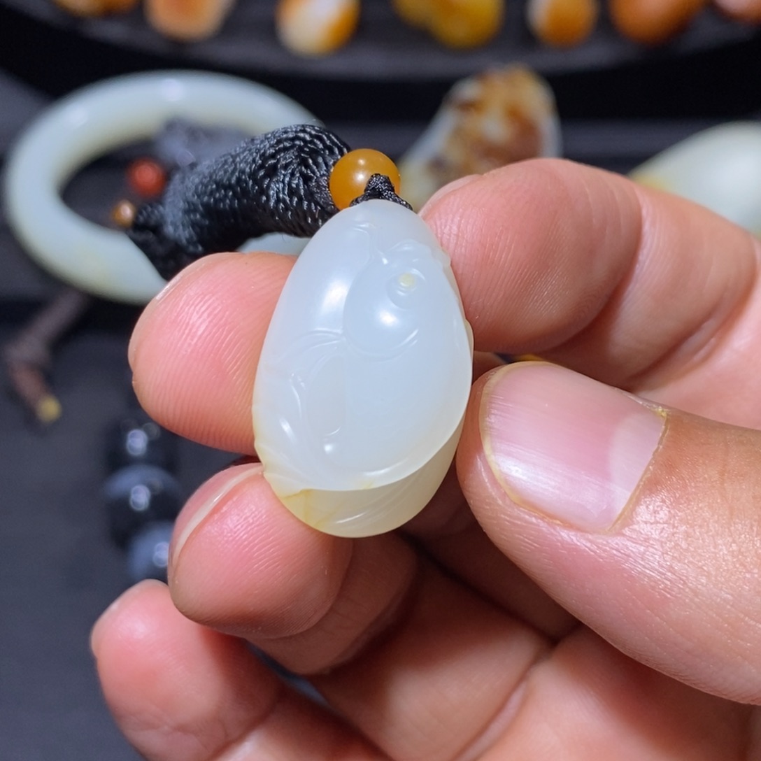 和田玉颈饰未镶嵌