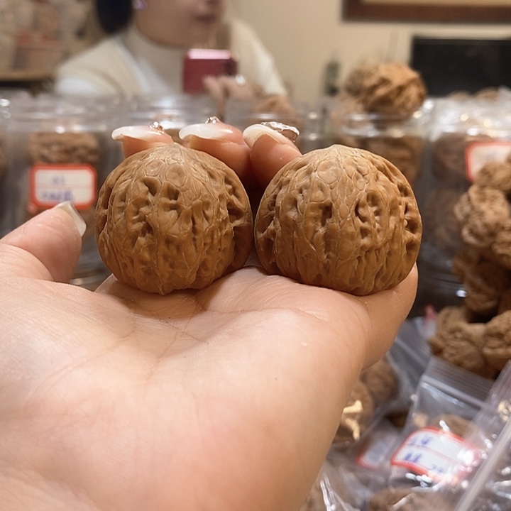 文玩核桃吊坠轻**熠铁锤打底